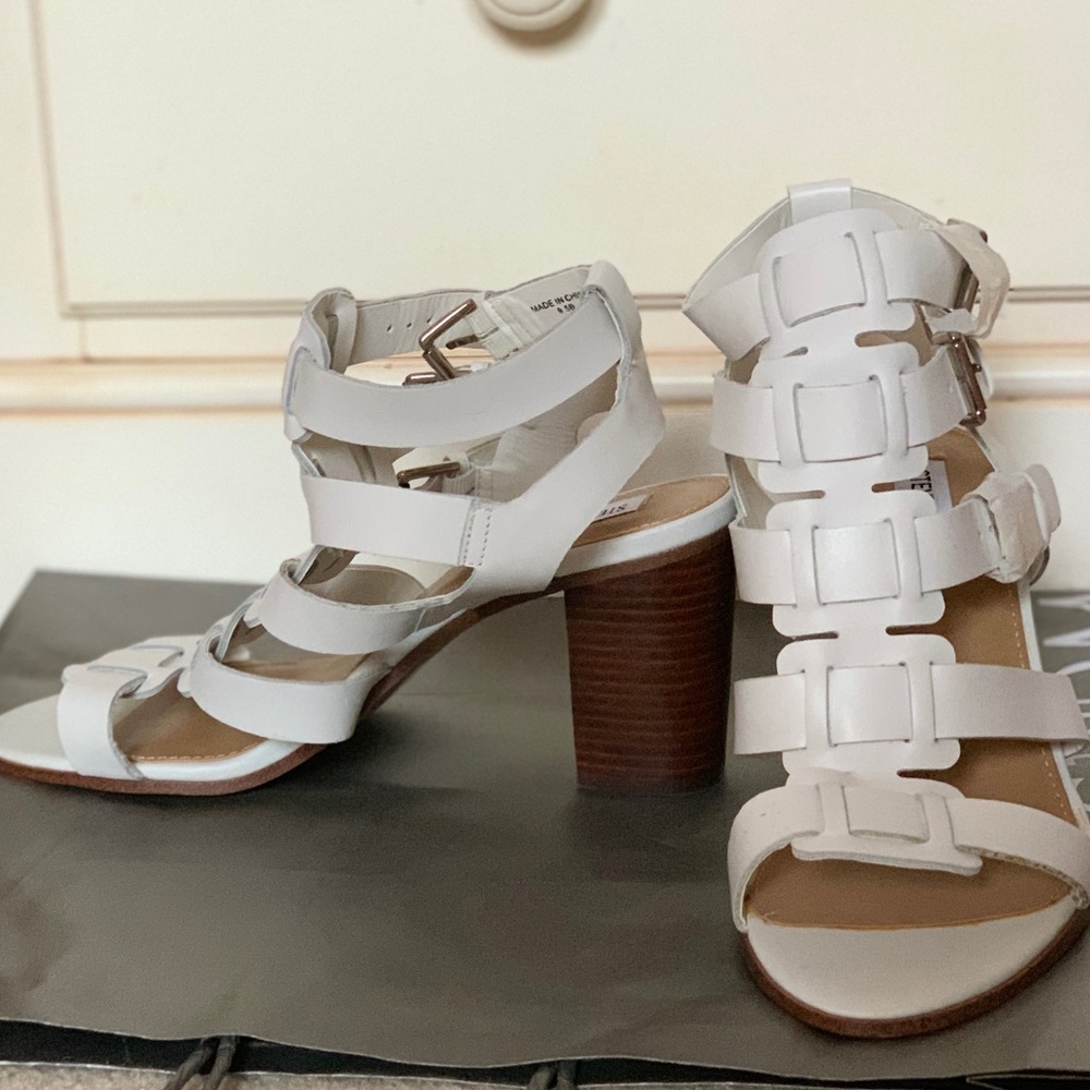 Steve Madden 4 buckle heels